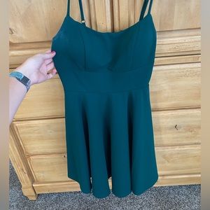 Dillards emarald green homecoming/ wedding guest dress